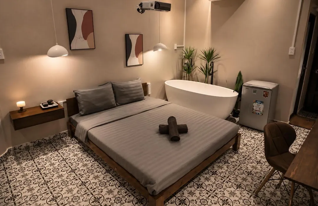Wabi Sabi Saigon Hideout - Netflix & Bathtub District 1-1